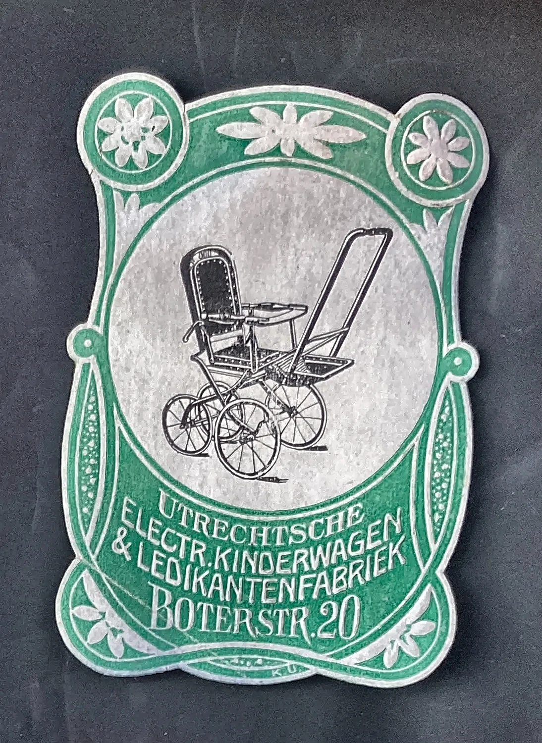 Utrechtsche Electr. Kinderwagen & Ledikantenfabriek – Boterstraat 20