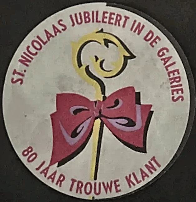 Sint Nicolaas jubileert in de Galeries – 80 jaar trouwe klant