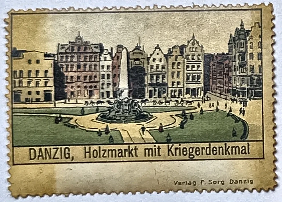 Danzig – Holzmarkt met Oorlogsmonument