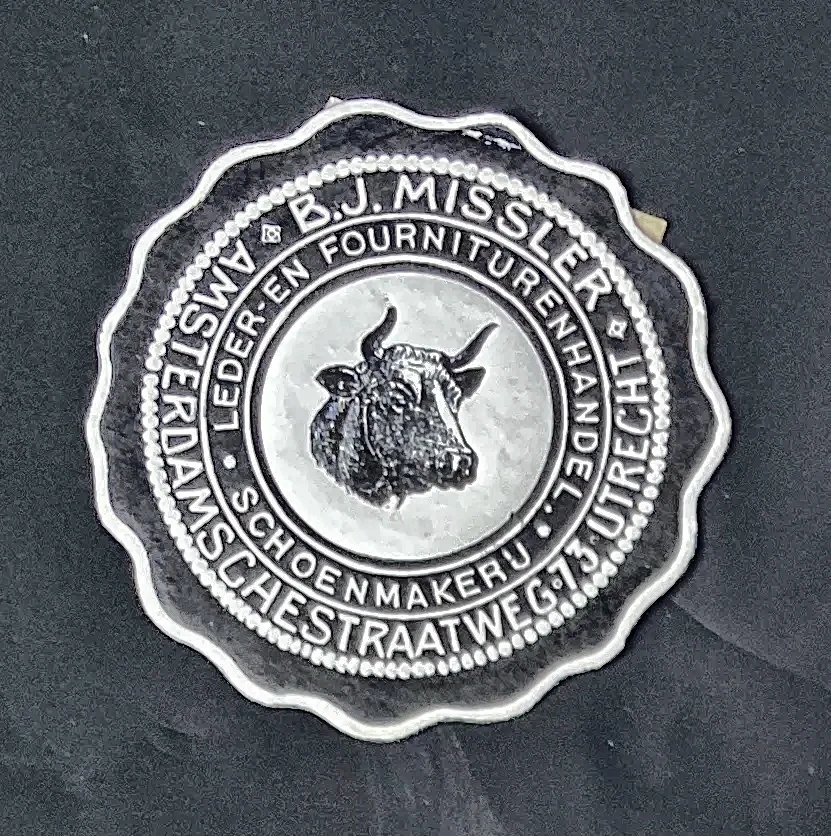 Sluitzegel B.J. Missler – Leder- en Fourniturenhande & Schoenmakerij Utrecht