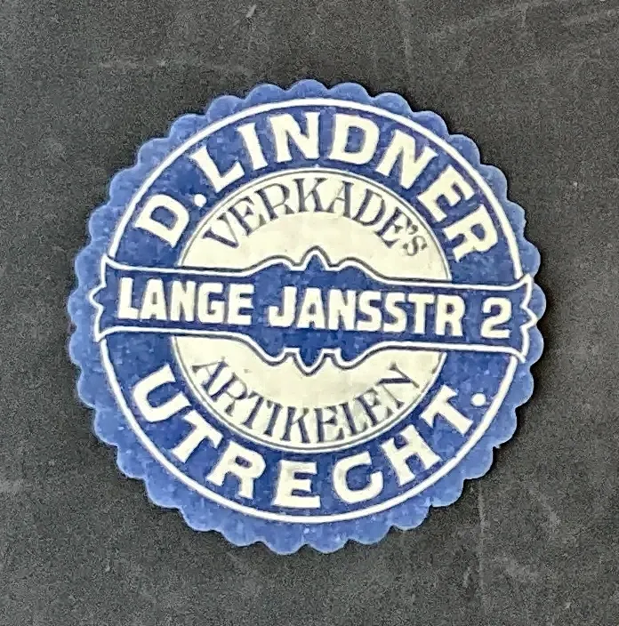 Sluitzegel D. Lindner – Verkade's Artikelen, Utrecht
