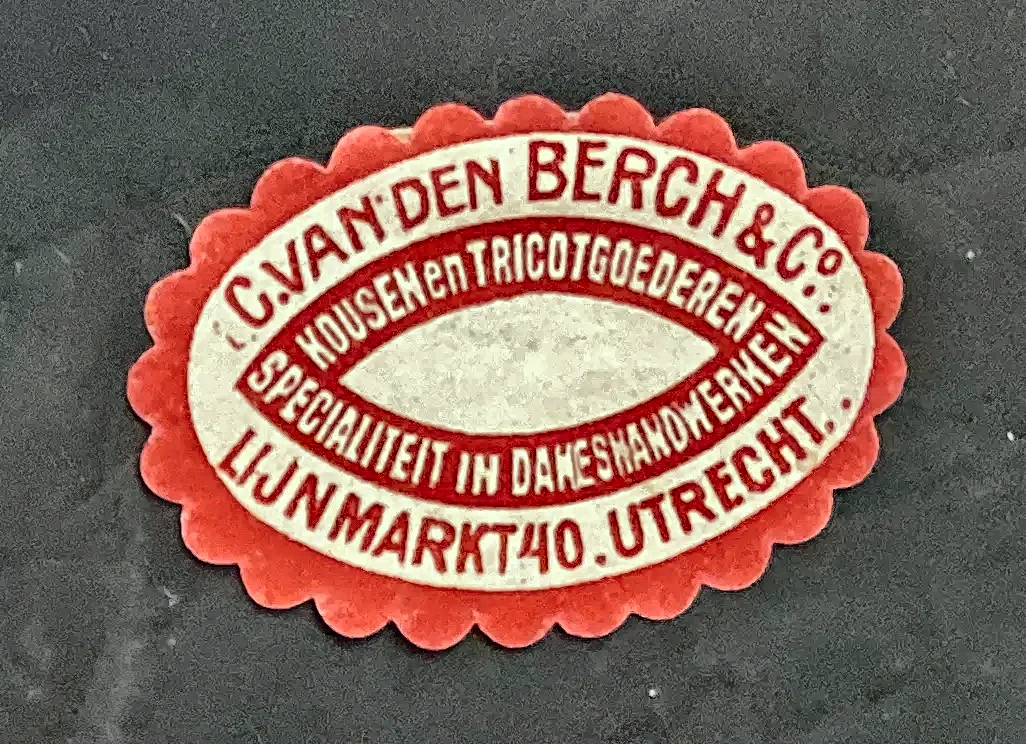 Sluitzegel C. van den Berch & Co. – Kousen en Tricotgoederen, Utrecht