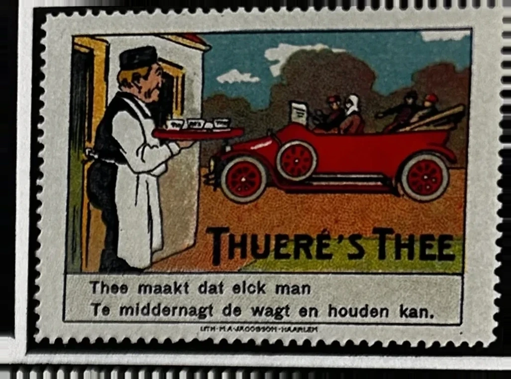 Thueré's Thee – kelner en rode automobiel