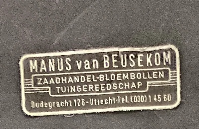 Sluitzegel Manus van Beusekom – Zaadhandel & Bloembollen Utrecht