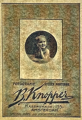 Sluitzegel Fotografie B. Knopper, Amsterdam