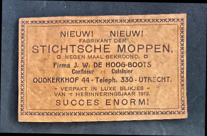 Reclamesluitzegel Stichtsche Moppen – Firma J.W. de Hoog-Boots, Utrecht 1913